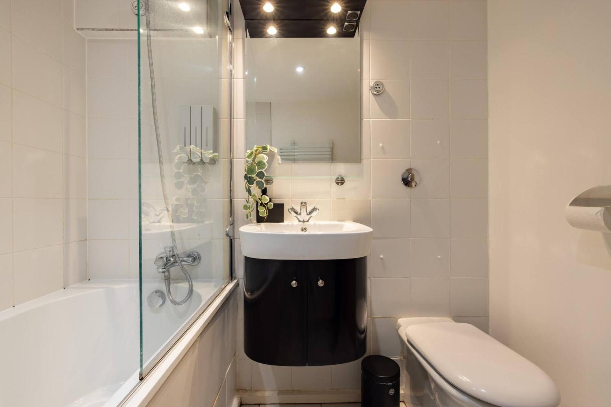 Wild Roses Serviced Apartments - Excel Warehouse 2 Londres Extérieur photo