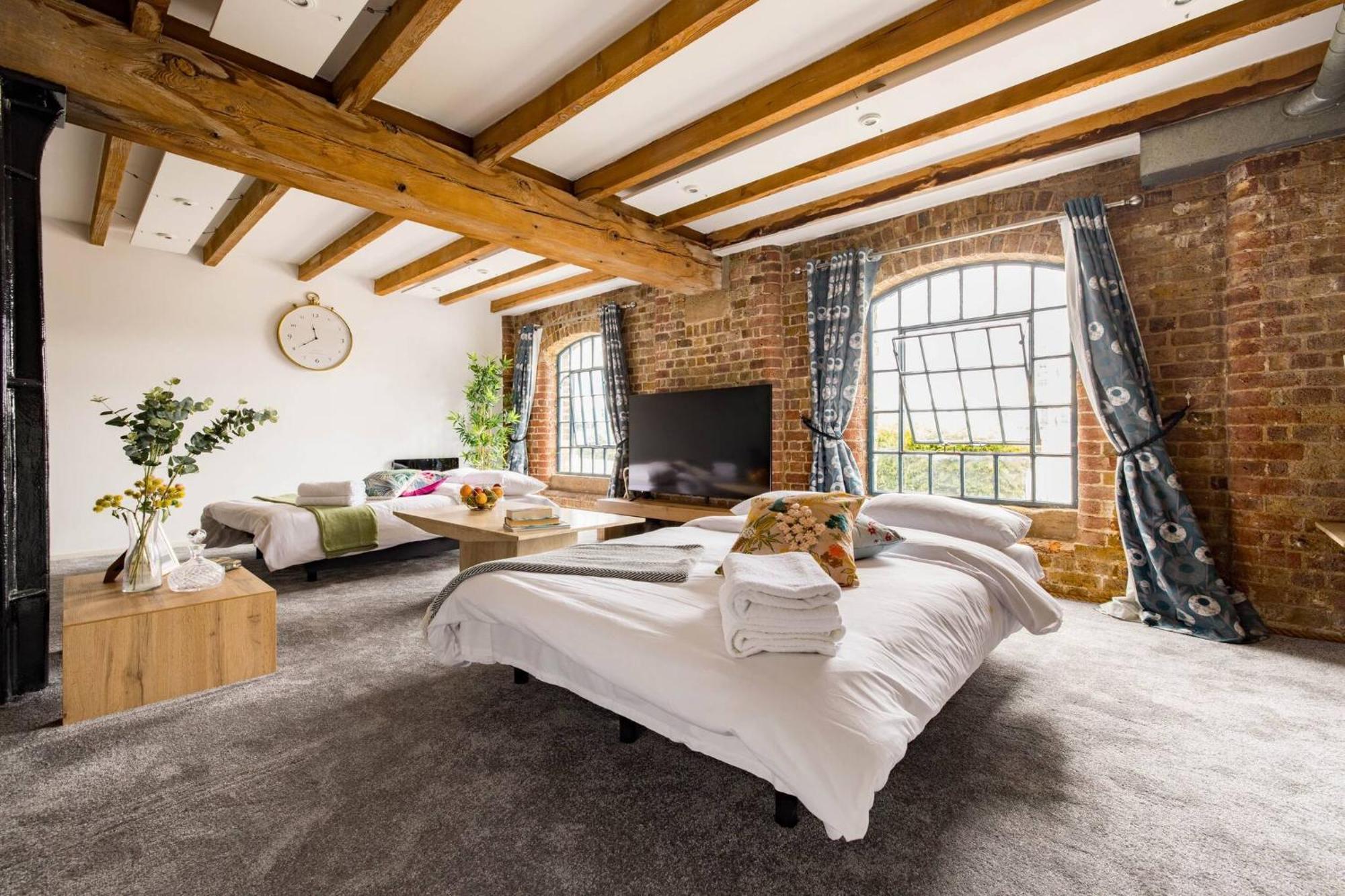 Wild Roses Serviced Apartments - Excel Warehouse 2 Londres Extérieur photo